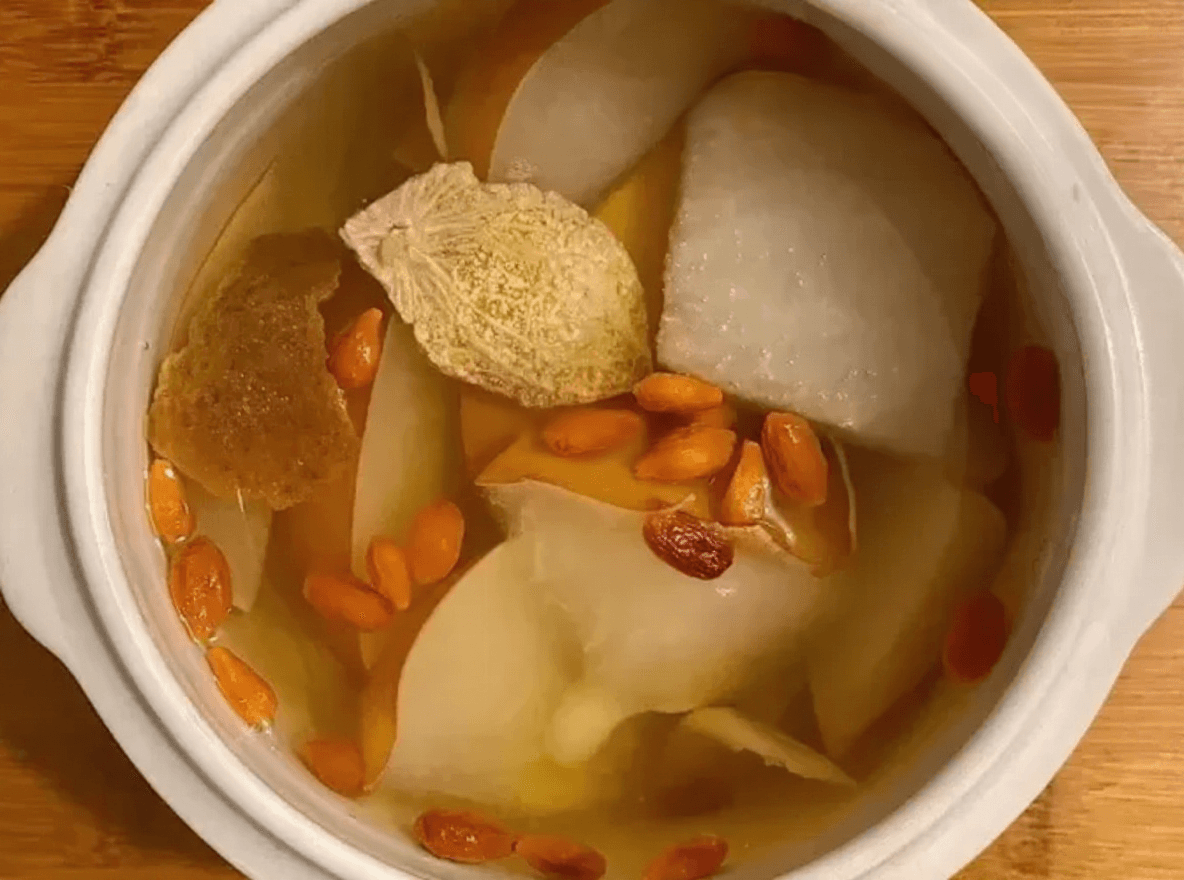 Image of Tangerine Peel Goji Berry Pear Boiled Together