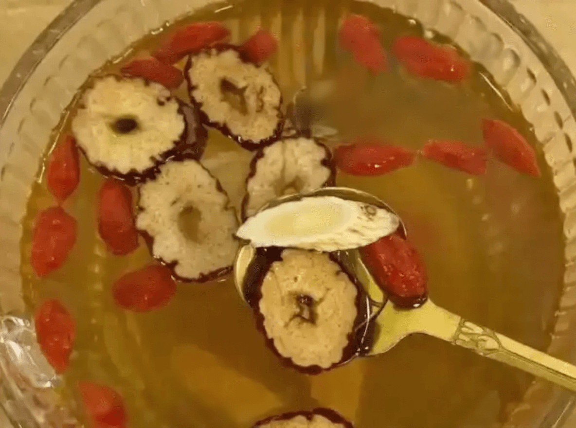 Tangerine Peel, Astragalus, and Red Date Soup: Efficacy Analysis and Applicable Groups