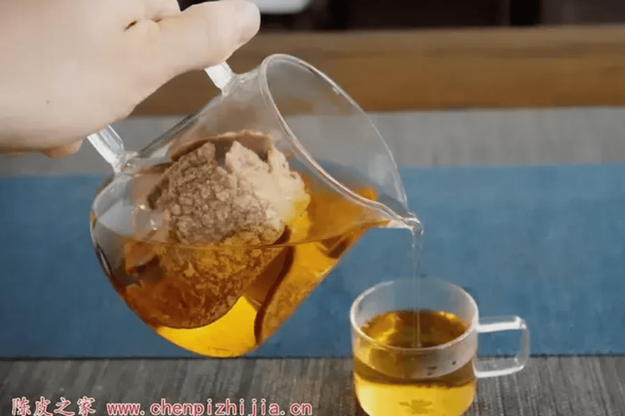 Chenpi brewed in water