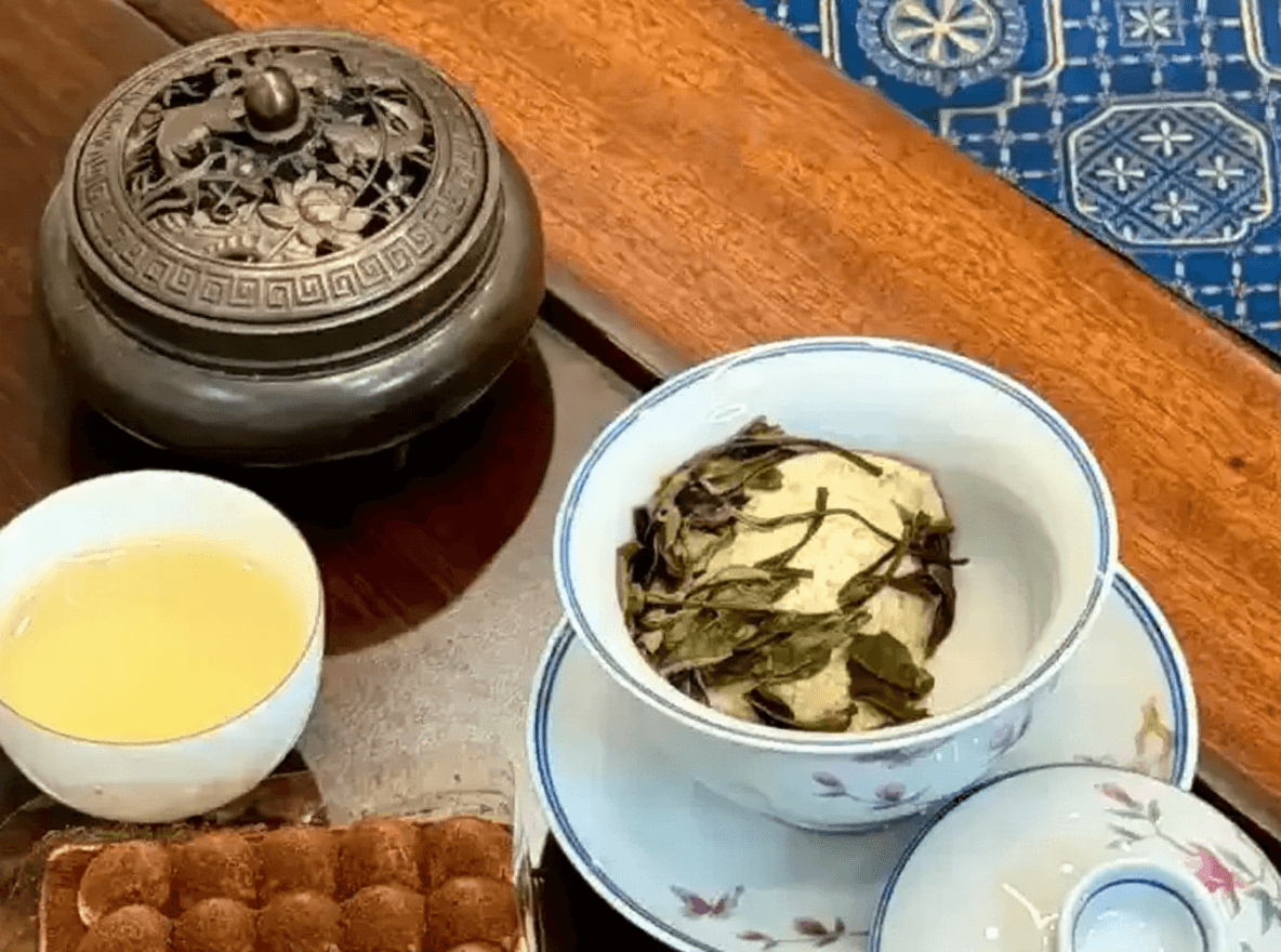Benefits of Aquilaria Sinensis (Agarwood) Leaf and Chenpi Tea